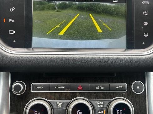 Used 2016 Land Rover Range Rover Sport SE image 15