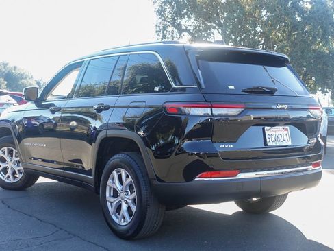 Used 2022 Jeep Grand Cherokee Limited AWD/4WD image 10