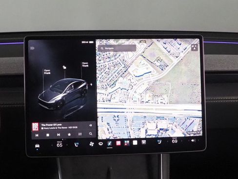 Used 2026 Tesla Model Y Long Range RWD image 30