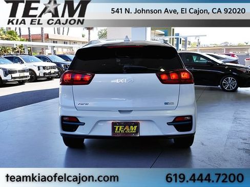 Used 2022 Kia Niro EX FWD image 8