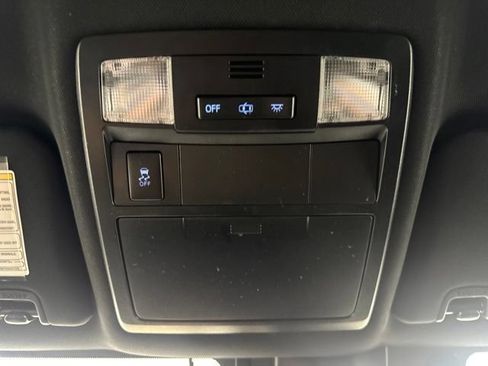 Used 2018 Toyota Tacoma TRD Sport w/ Technology Package AWD/4WD image 13