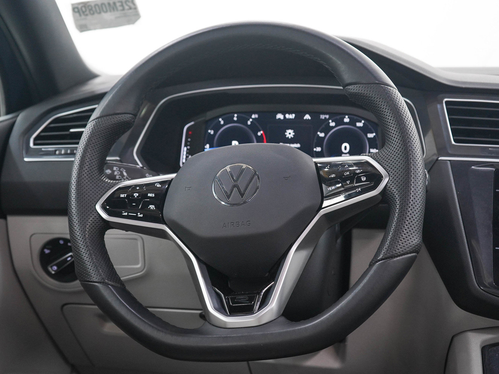 Used 2024 Volkswagen Tiguan SEL R-Line AWD/4WD image 17