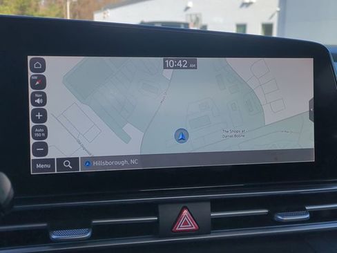 Used 2023 Hyundai Elantra Limited image 25