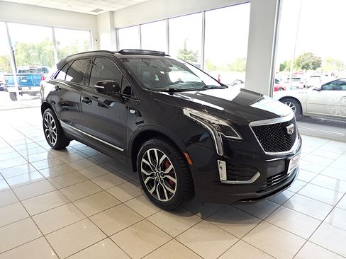 Used 2022 Cadillac XT5 Sportv w/ Platinum Package image 3