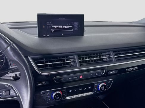 Used 2018 Audi Q7 3.0T Prestige w/ Prestige Package image 18
