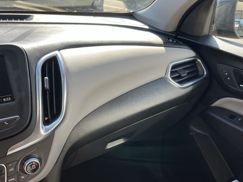Used 2024 Chevrolet Equinox LT FWD image 23