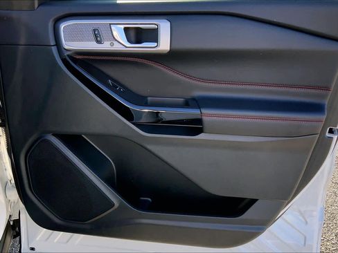 Used 2024 Ford Explorer ST-Line w/ Class IV Trailer Tow Package image 21