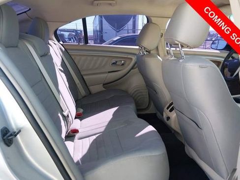 Used 2018 Ford Taurus SE FWD image 7