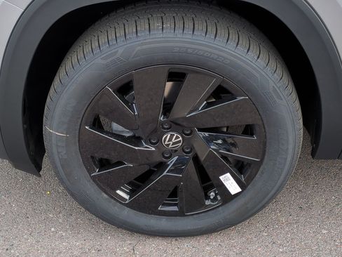 New 2026 Volkswagen Atlas Cross Sport SE AWD/4WD image 19