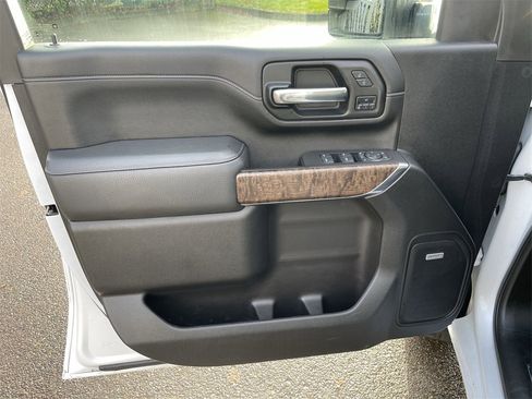 Used 2021 GMC Sierra 3500 Denali w/ Denali Ultimate Package image 23