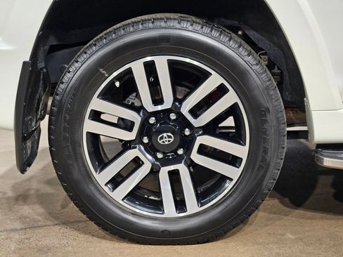 Used 2021 Toyota 4Runner Limited RWD image 17