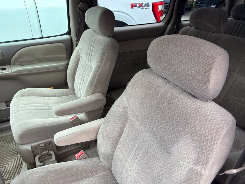 Used 2002 Toyota Sienna CE FWD image 5