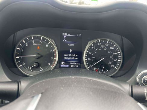 Used 2018 INFINITI Q50 Luxe w/ Essential Package (3.0T Luxe) image 10