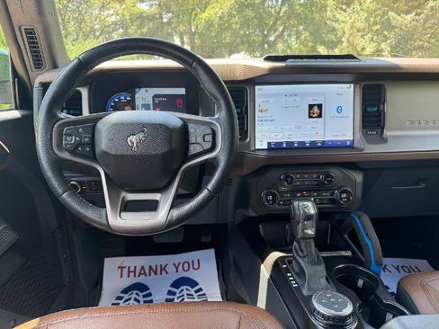 Certified 2023 Ford Bronco Outer Banks w/ Sasquatch Package AWD/4WD image 14