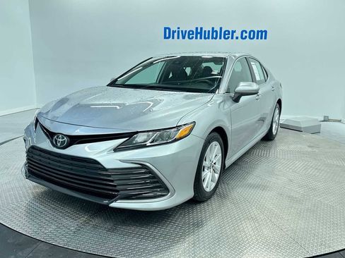 Used 2023 Toyota Camry LE image 4