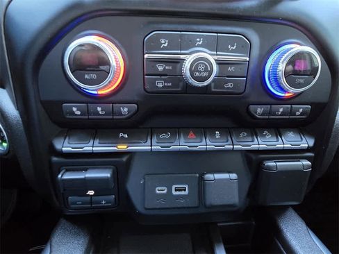 Used 2021 GMC Sierra 1500 Denali w/ Denali Premium Package image 16