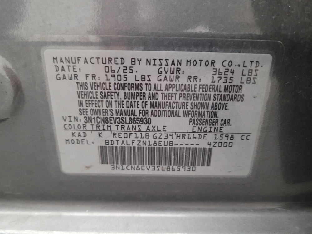 Used 2025 Nissan Versa SV FWD image 33