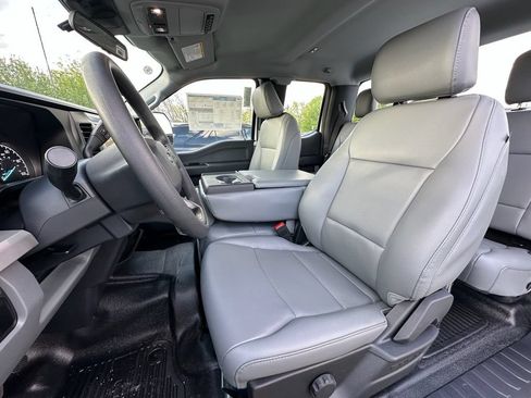 New 2026 Ford F250 XL w/ XL Chrome Package AWD/4WD image 16
