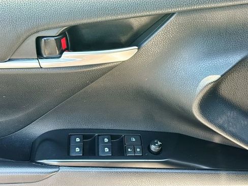Used 2018 Toyota Camry LE FWD image 22
