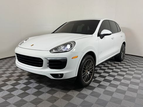 Used 2017 Porsche Cayenne Platinum Edition AWD/4WD image 1
