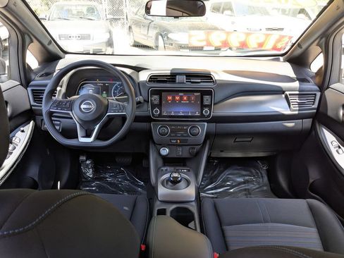 Certified 2023 Nissan Leaf S FWD image 23