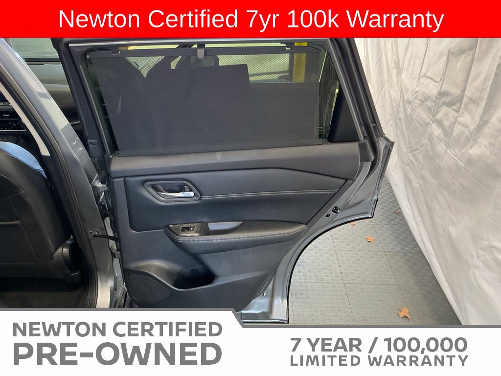 Used 2024 Nissan Rogue SV w/ SV Premium Package FWD image 38