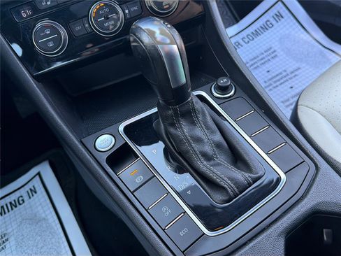 Used 2020 Volkswagen Jetta R-Line w/ R-Line Cold Weather Package image 16