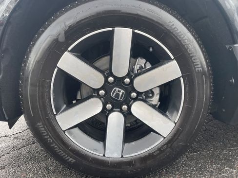 Certified 2024 Honda Prologue Touring image 11