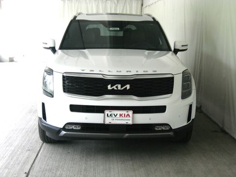 Certified 2022 Kia Telluride SX w/ SX Prestige Package image 5