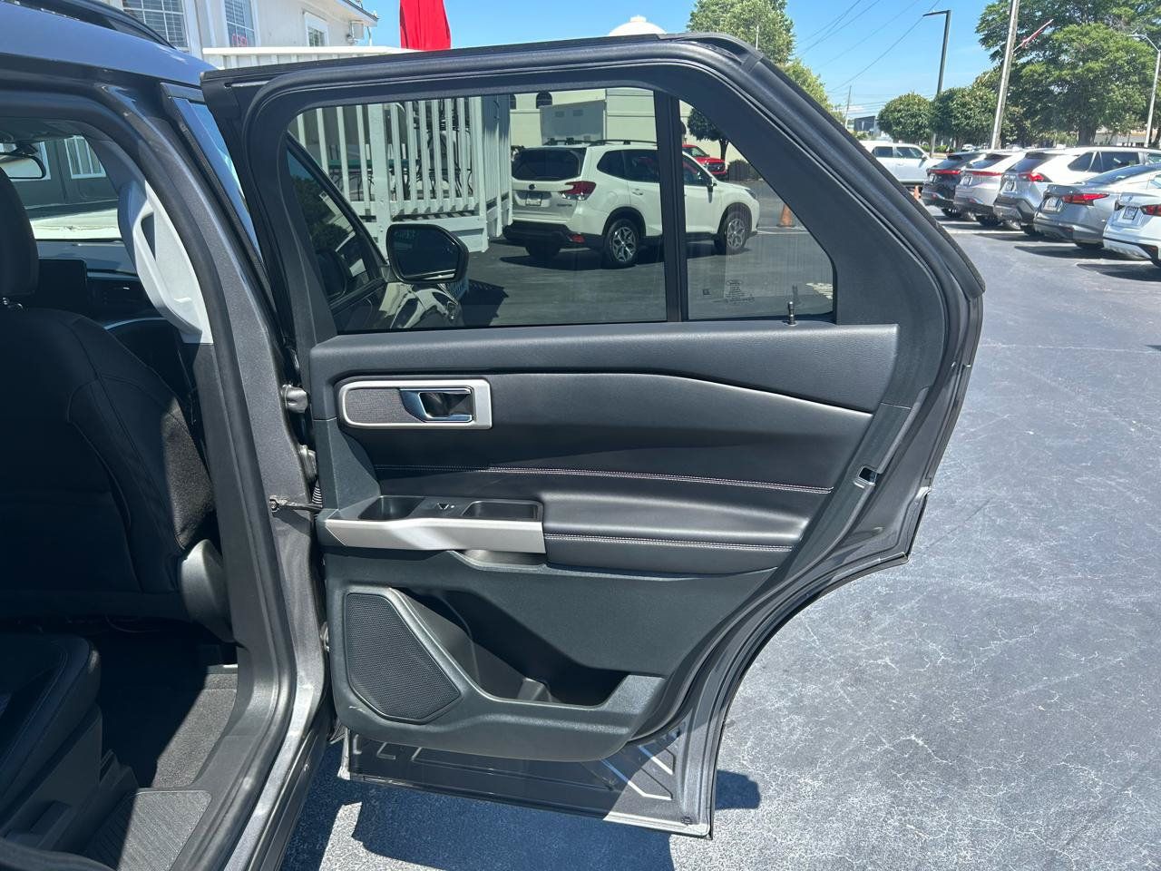 Used 2024 Ford Explorer XLT RWD image 22