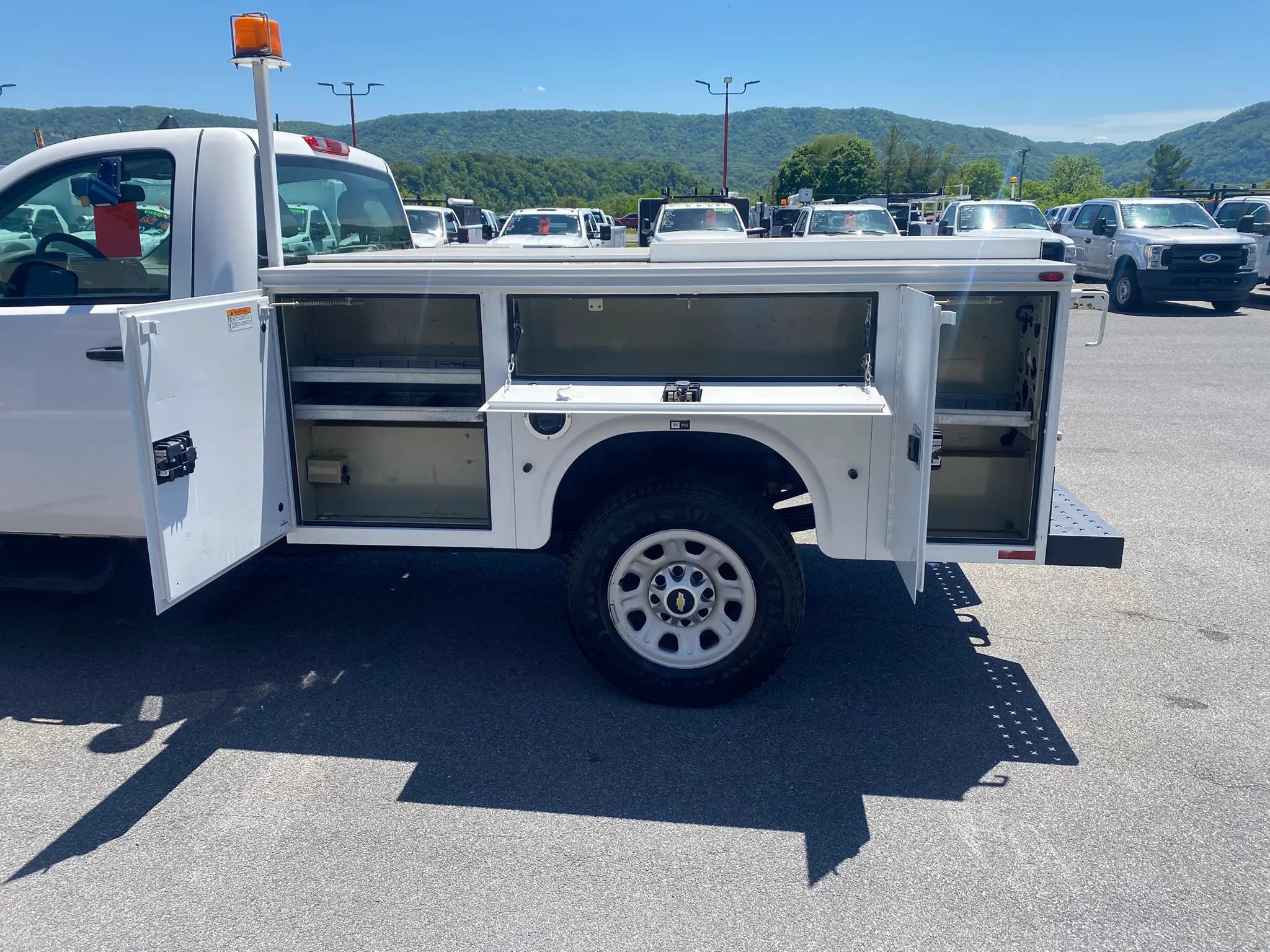 Used 2014 Chevrolet Silverado 3500 W/T RWD image 23