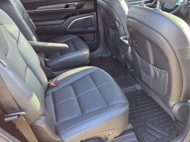 Used 2023 Kia Telluride SX FWD image 18