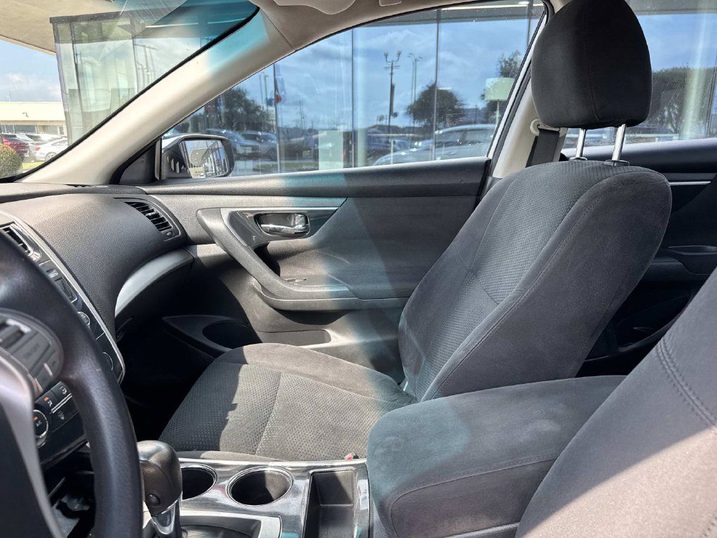 Used 2014 Nissan Altima 2.5 S FWD image 15