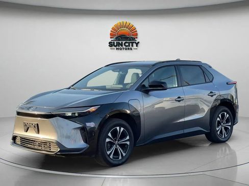 Used 2023 Toyota bZ4X FWD image 1