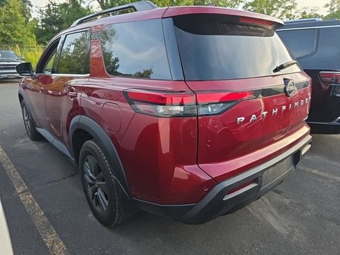 Used 2022 Nissan Pathfinder SV AWD/4WD image 5