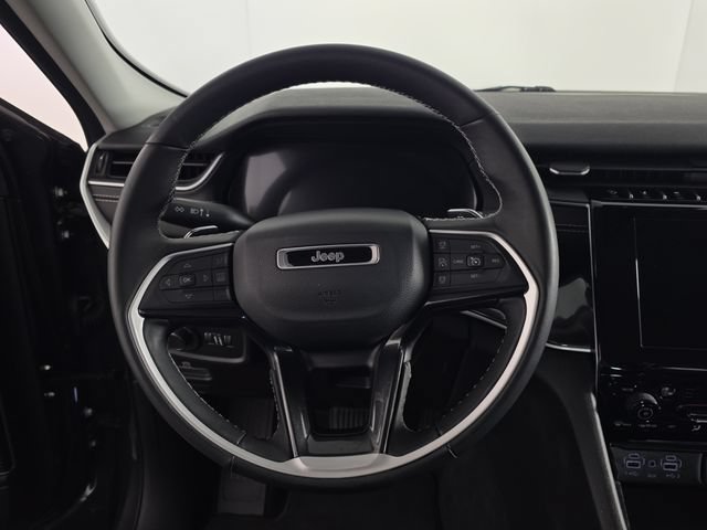 Used 2022 Jeep Grand Cherokee L Laredo w/ Luxury Tech Group I AWD/4WD image 13