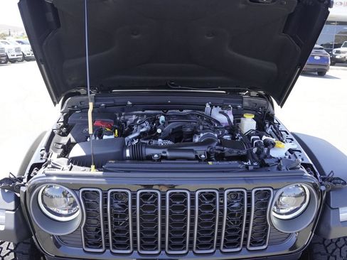 New 2026 Jeep Gladiator Mojave w/ Steel Bumper Group AWD/4WD image 29