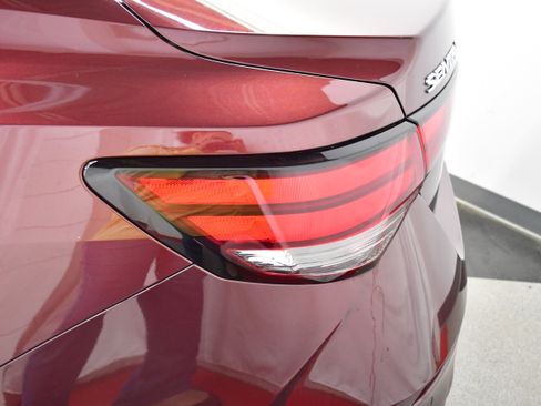 Used 2025 Nissan Sentra SV FWD image 30