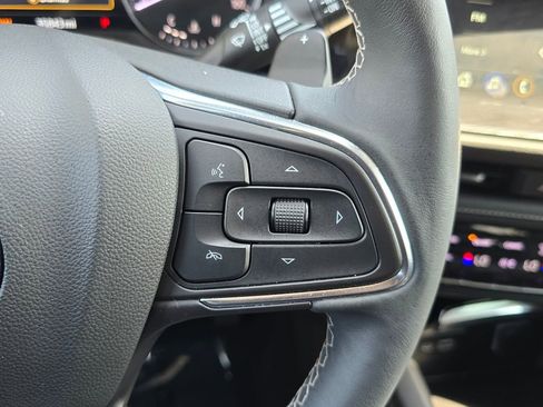 Used 2023 Buick Envision Essence AWD/4WD image 21