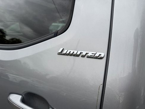 Used 2017 Toyota Tacoma Limited w/ Tow Package image 39