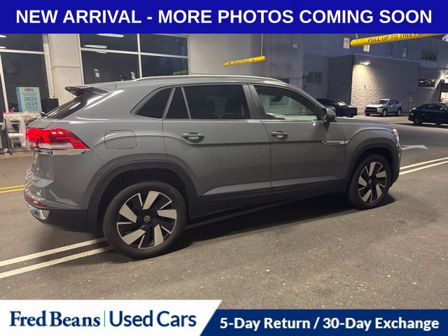 Used 2024 Volkswagen Atlas Cross Sport SE AWD/4WD image 3