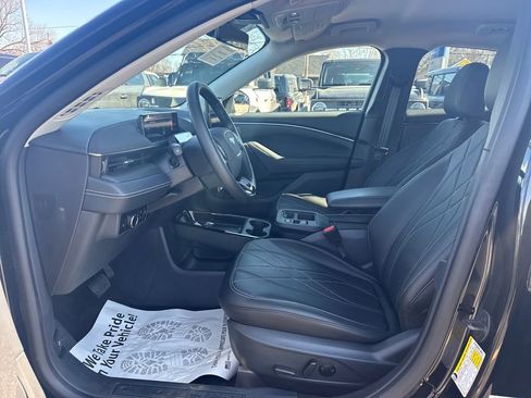 Used 2025 Ford Mustang Mach-E Select w/ Comfort Package Lite image 21
