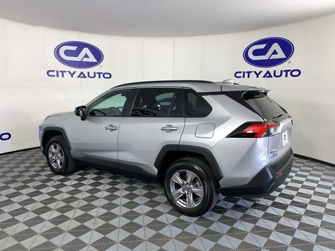 Used 2024 Toyota RAV4 LE AWD/4WD image 5
