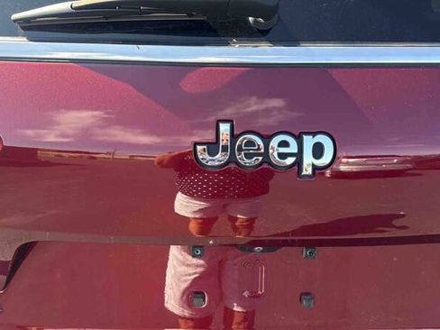 Used 2021 Jeep Grand Cherokee L Limited AWD/4WD image 14