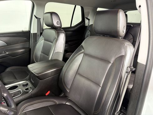 Used 2018 Chevrolet Traverse Premier w/ Driver Confidence II Package FWD image 13
