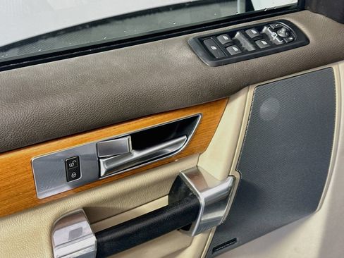 Used 2013 Land Rover LR4 HSE AWD/4WD image 17