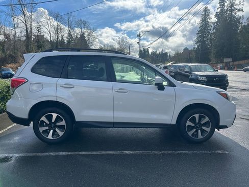 Used 2018 Subaru Forester 2.5i Premium image 7