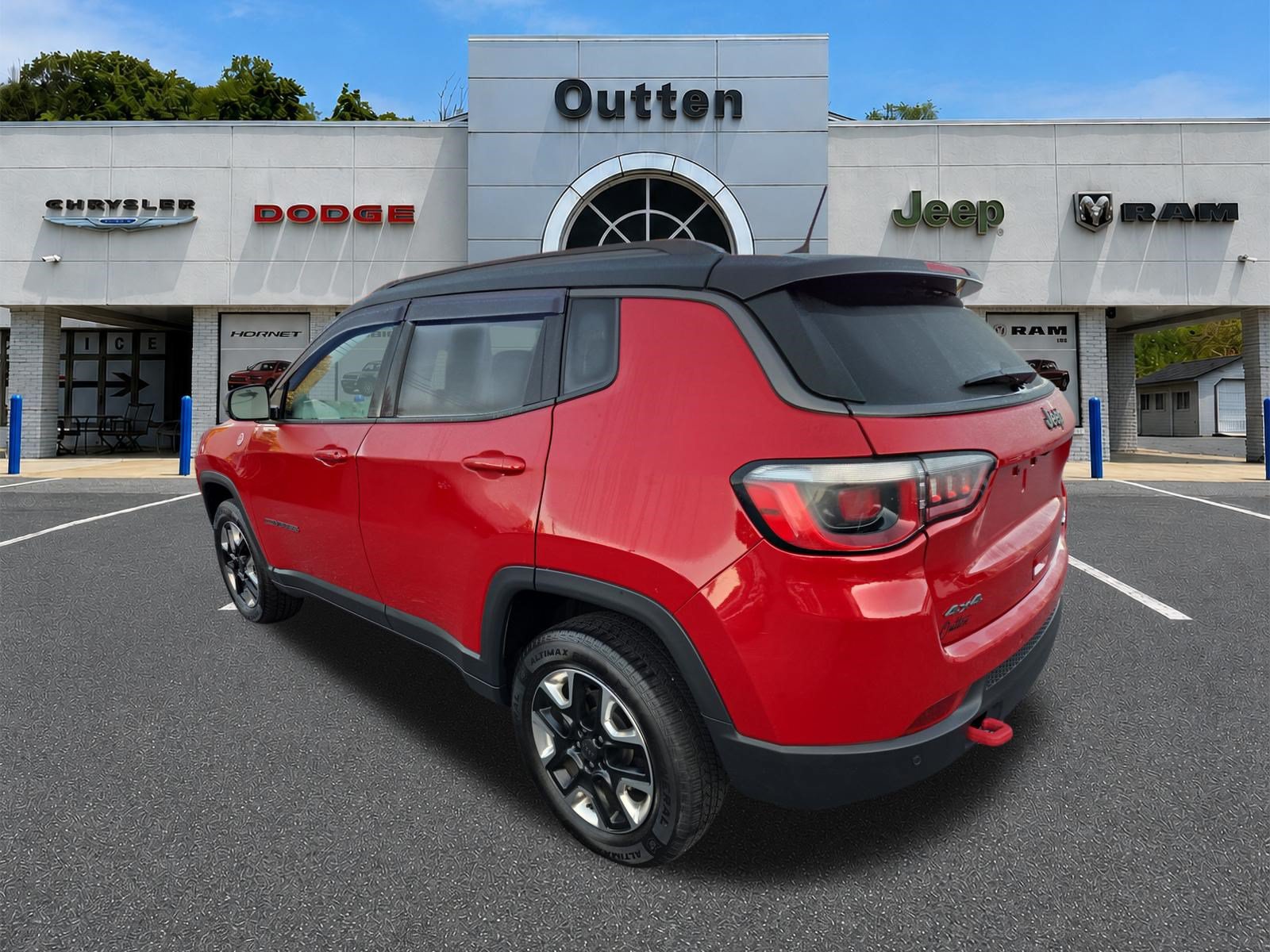 Certified 2018 Jeep Compass Trailhawk w/ Leather Interior Group AWD/4WD image 6
