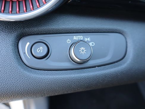 Certified 2024 Chevrolet Trax RS w/ Driver Confidence Package image 19