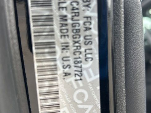 Certified 2024 Jeep Grand Cherokee Limited image 49